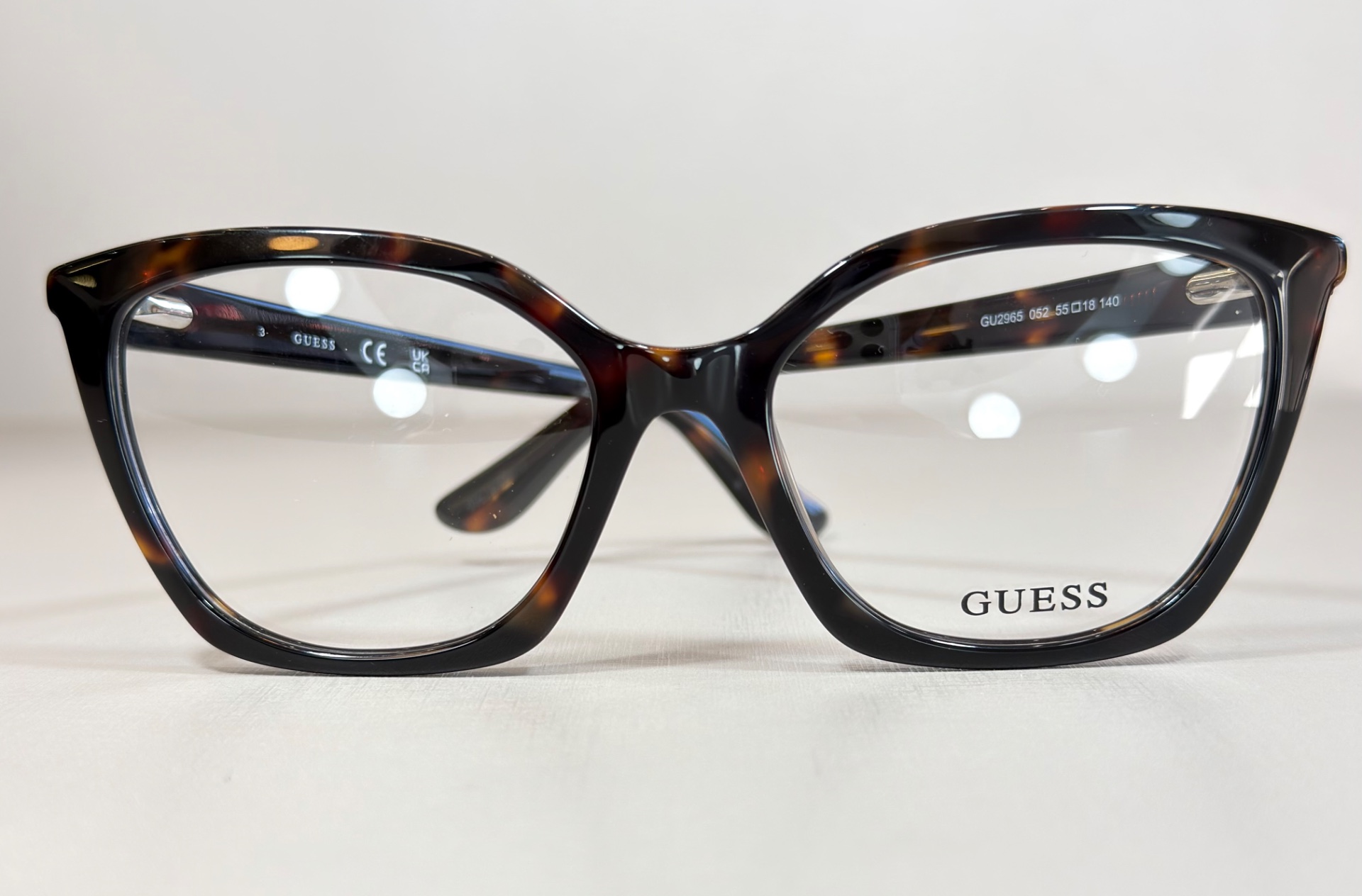 GU2965 · GUESS