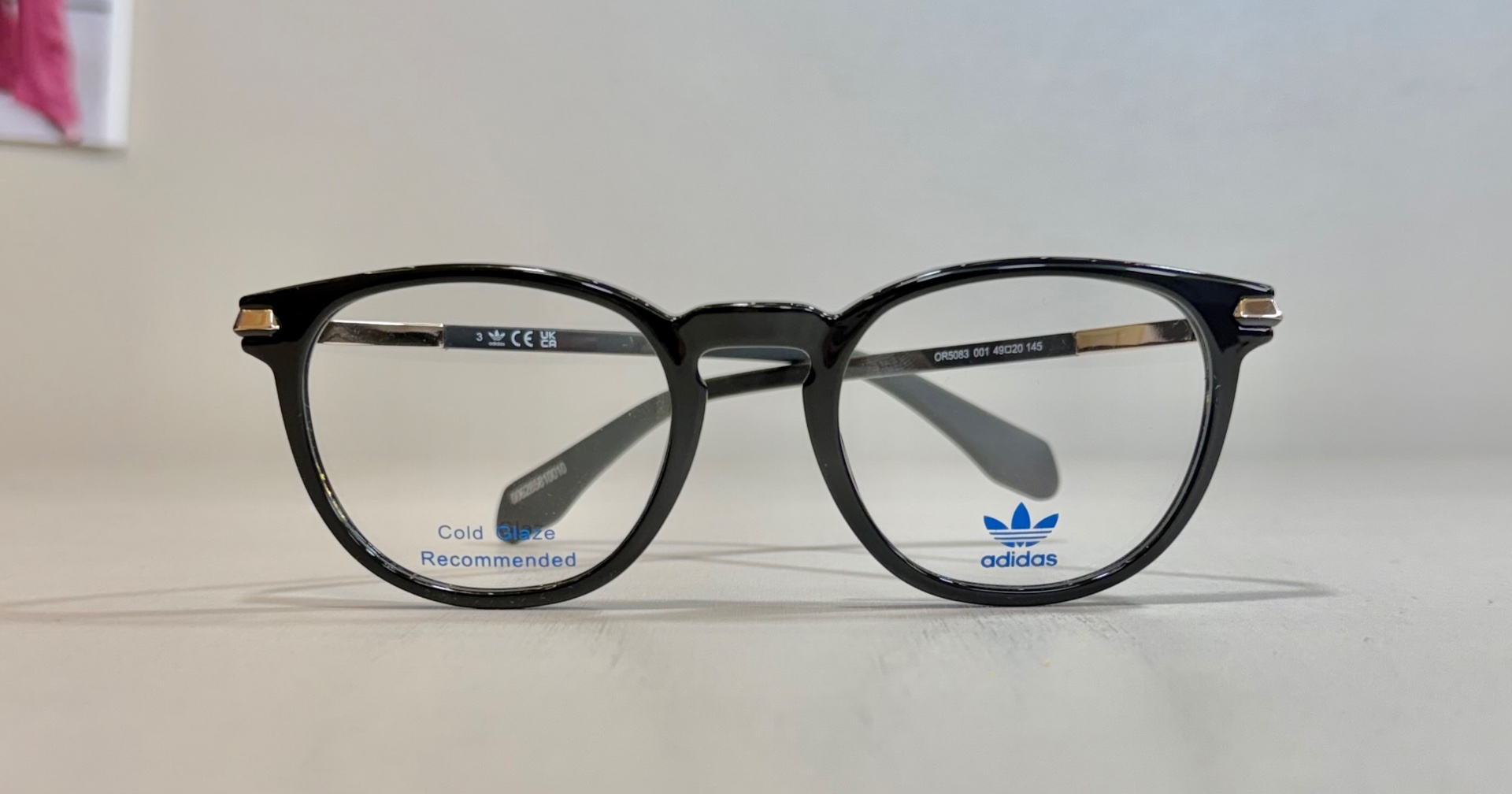 OR5083 001 · Adidas